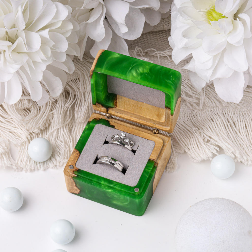 Square Resin Double Ring Box 11 Square Resin Double Ring Box
