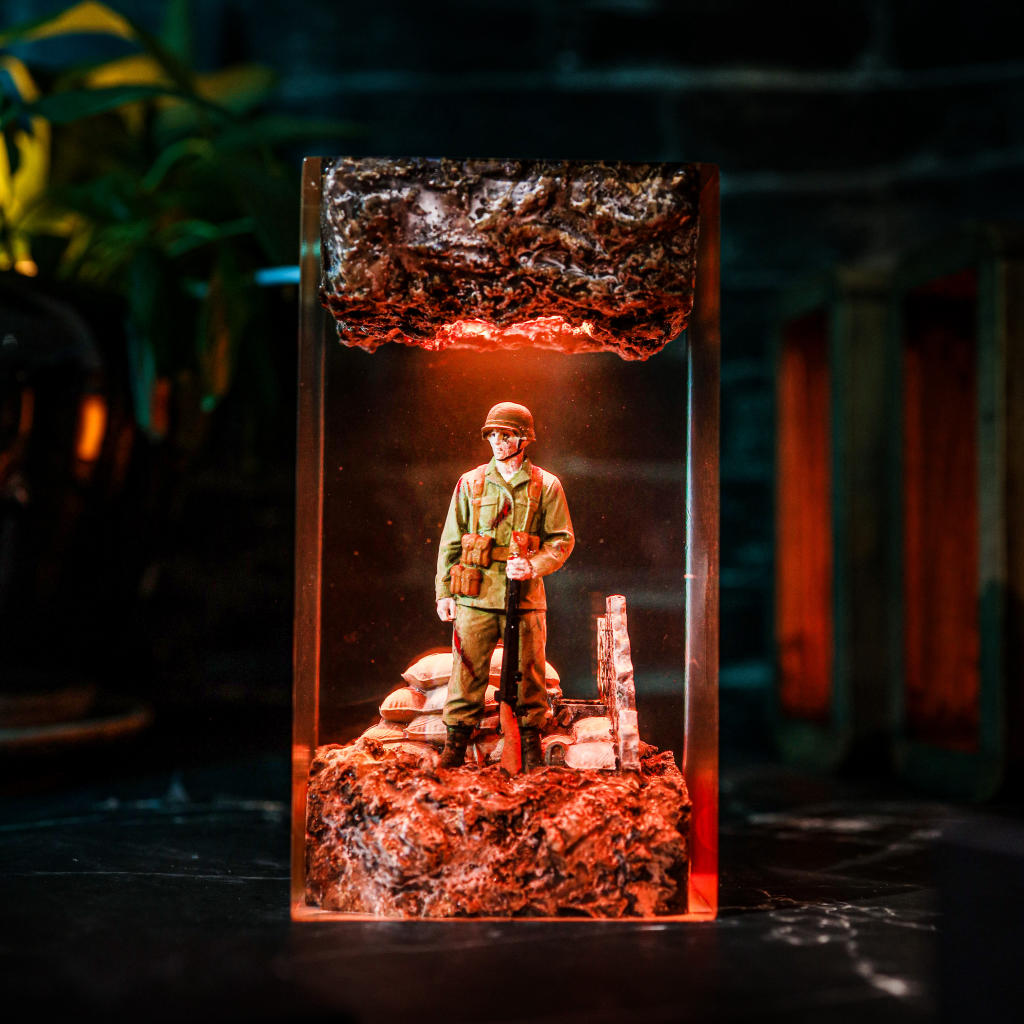 War Soldier Epoxy Lamp 2 War Soldier Epoxy Lamp