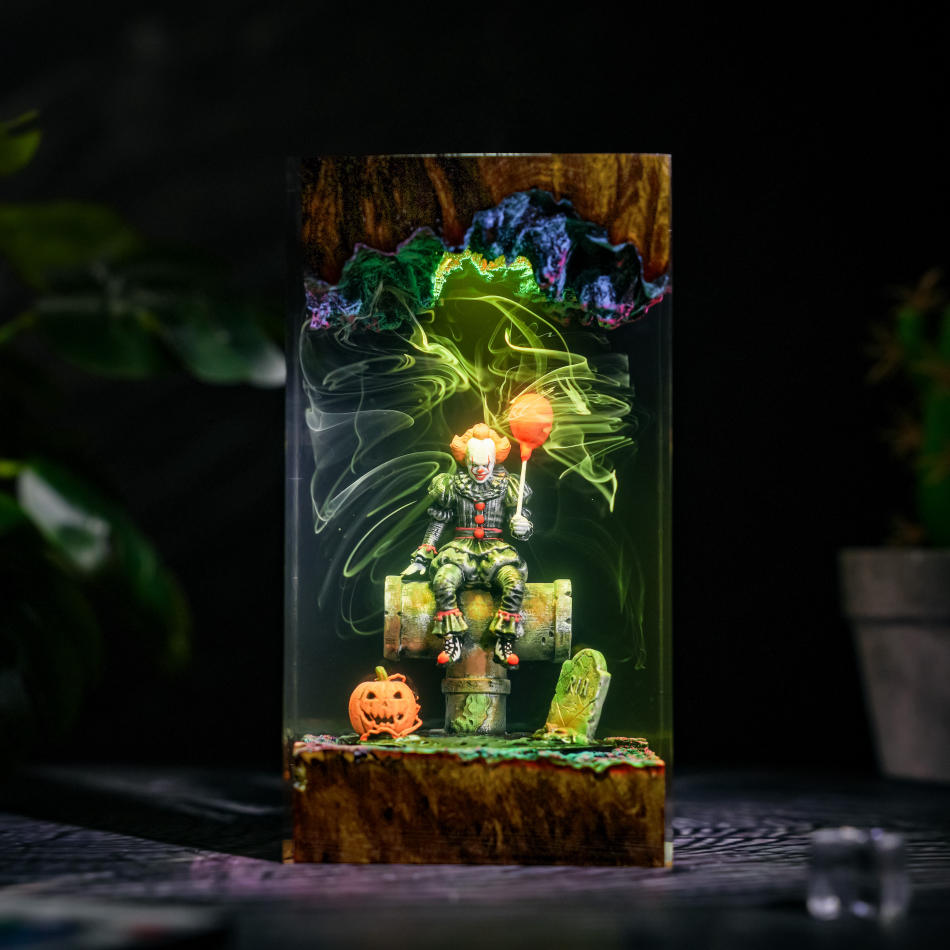 Pennywise IT LED lamp - front view with green light and red balloon